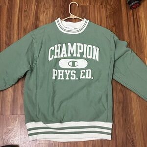 Champion Sweatshirt. Small, Green, Men’s, Baggy.
